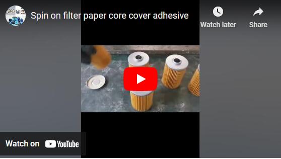Applicare l'adesivo sul coperchio del nucleo della carta da filtro